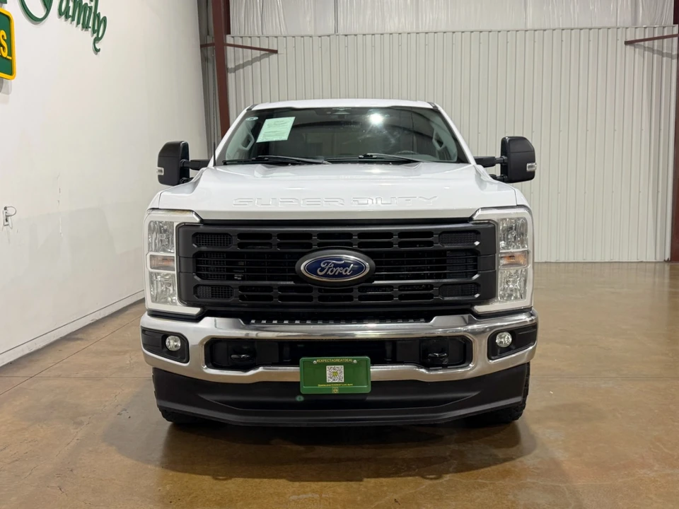 2023 Ford Super Duty 5th Gen - Image 2 of 12