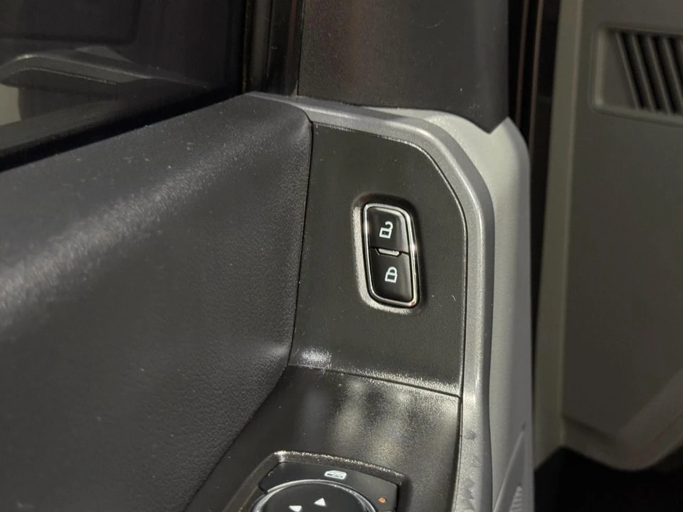 2023 Ford Super Duty 5th Gen - Image 28 of 31
