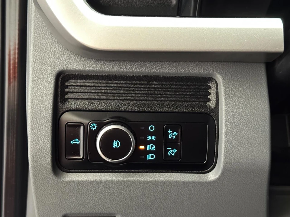 2023 Ford Super Duty 5th Gen - Image 27 of 31