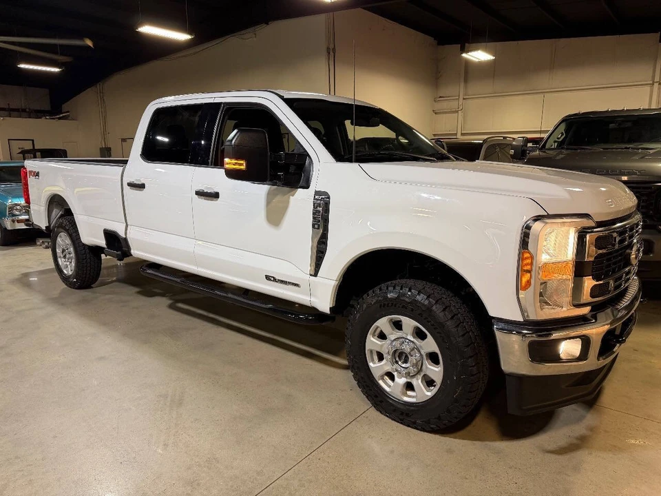 2023 Ford Super Duty 5th Gen - Image 2 of 12
