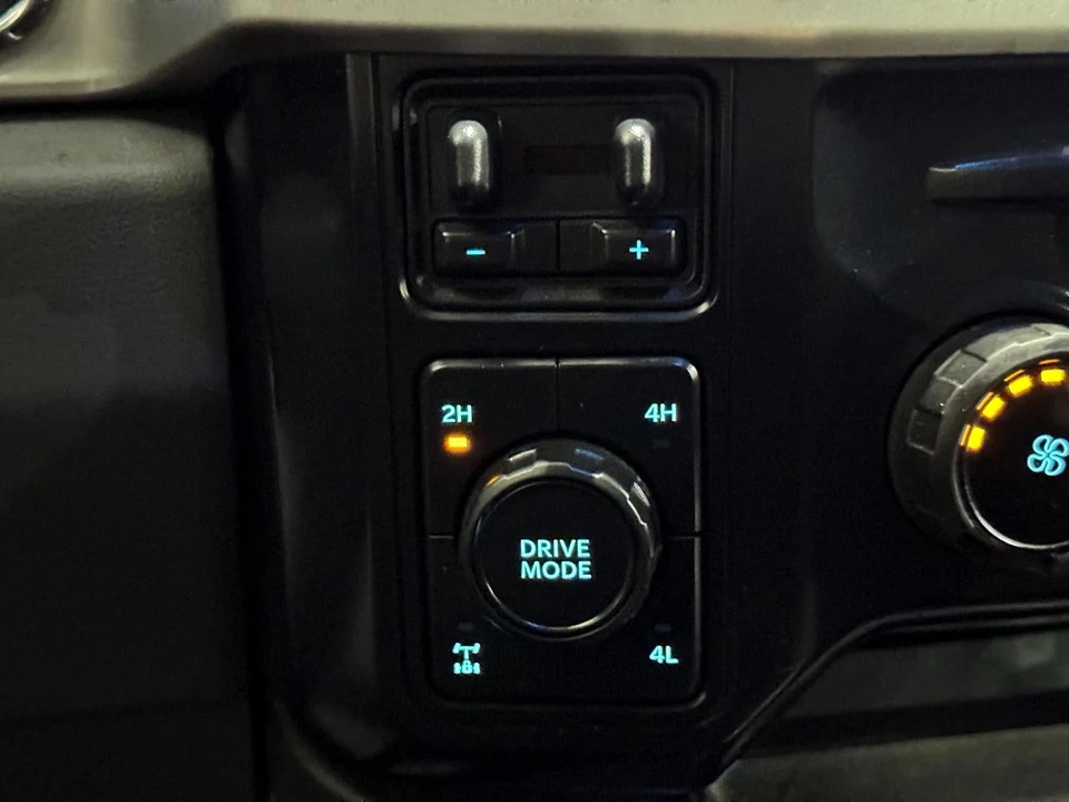 2023 Ford Super Duty 5th Gen - Image 27 of 31