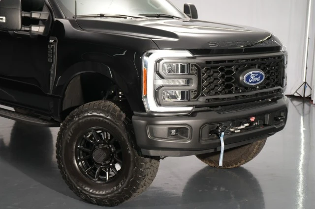 2023 Ford Super Duty 5th Gen - Image 14 of 31