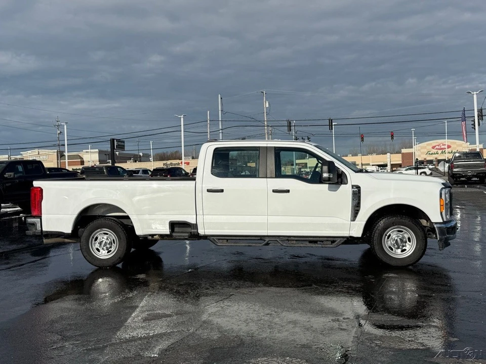 2023 Ford Super Duty 5th Gen - Image 2 of 12