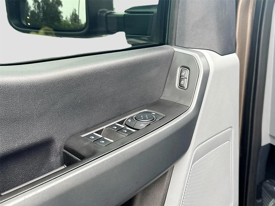 2023 Ford Super Duty 5th Gen - Image 16 of 21