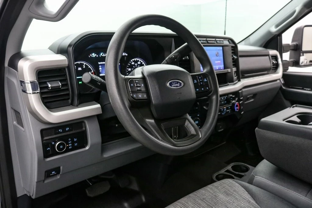 2023 Ford Super Duty 5th Gen - Image 14 of 21