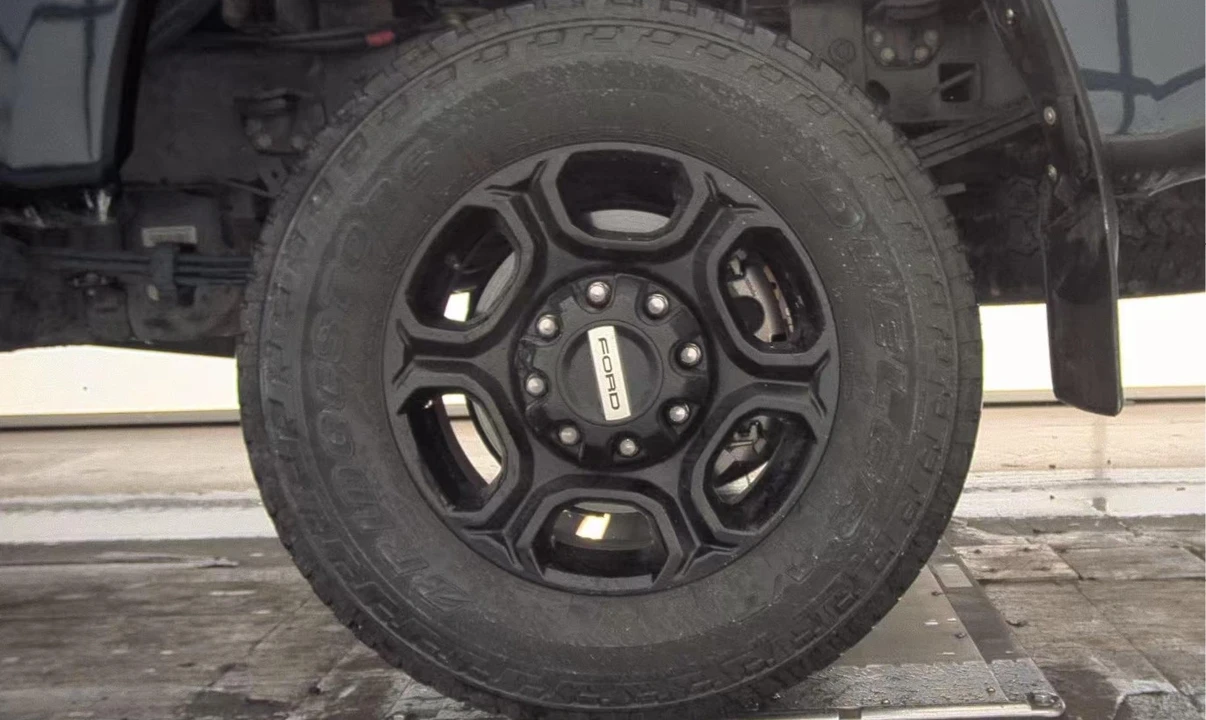 2023 Ford Super Duty 5th Gen - Image 18 of 21