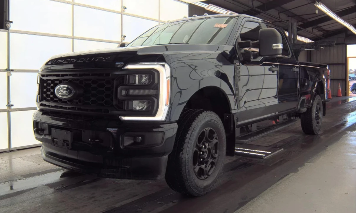 2023 Ford Super Duty 5th Gen - Image 3 of 21