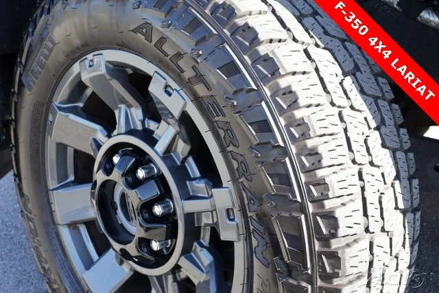 2023 Ford Super Duty 5th Gen - Image 16 of 21