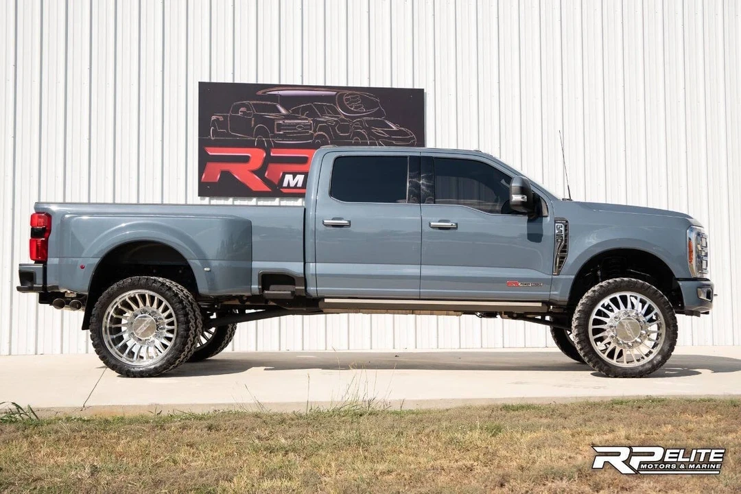 2023 Ford Super Duty 5th Gen - Image 11 of 21