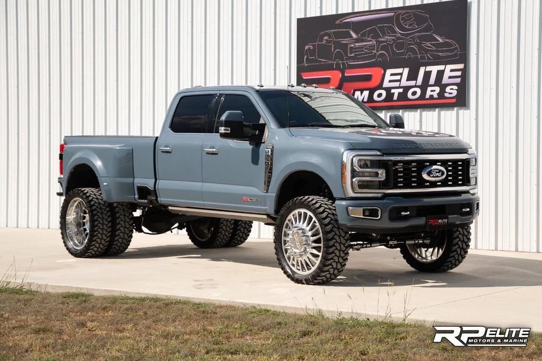 2023 Ford Super Duty 5th Gen - Image 2 of 21