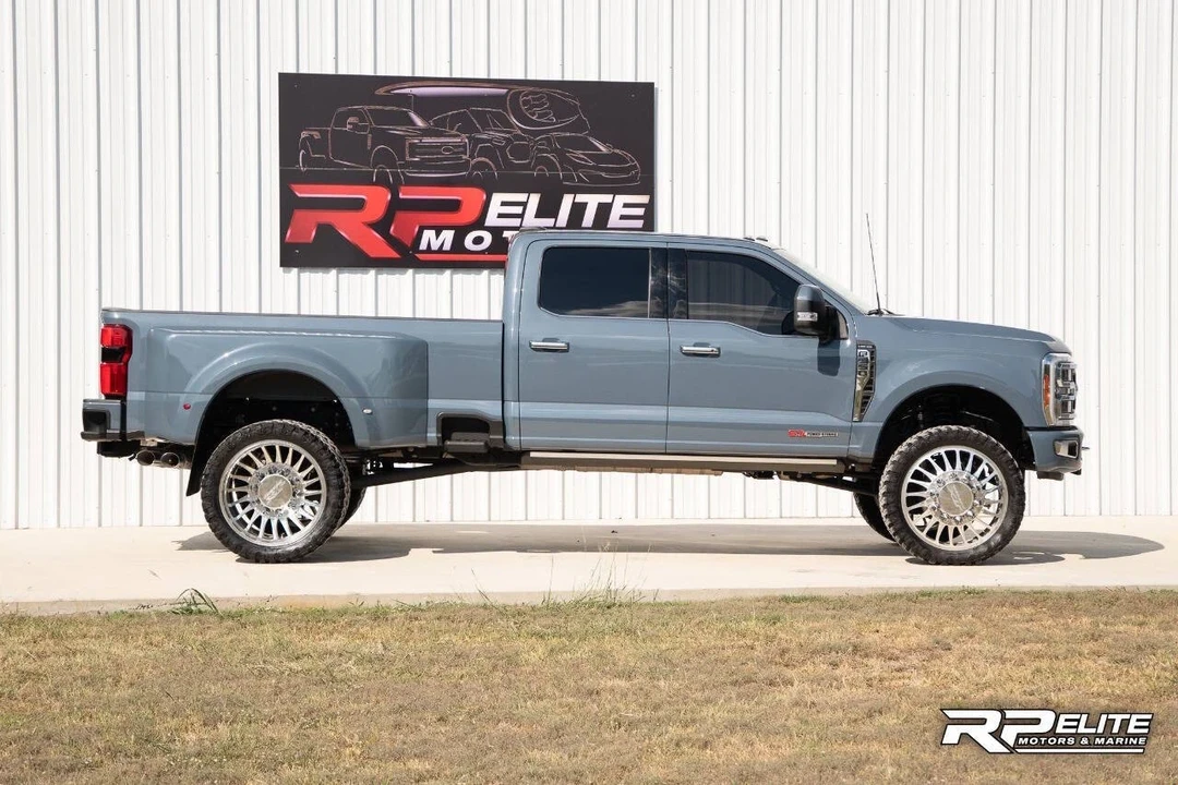 2023 Ford Super Duty 5th Gen - Image 10 of 21