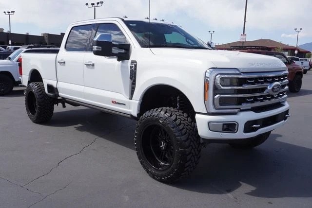 2023 Ford Super Duty 5th Gen - Image 17 of 21