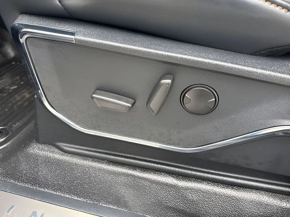 2023 Ford Super Duty 5th Gen - Image 10 of 12
