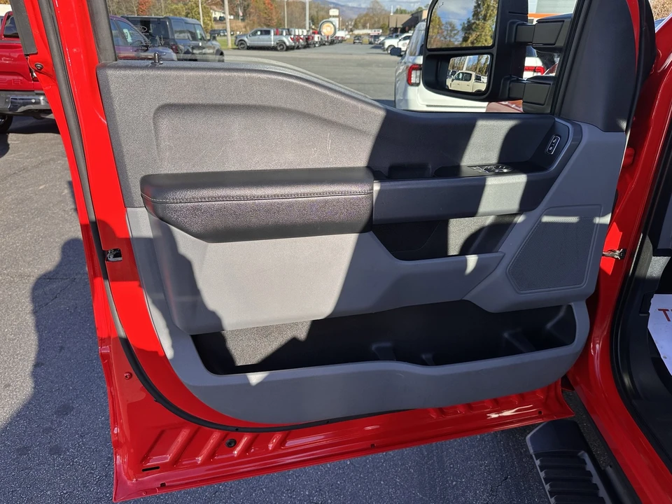 2023 Ford Super Duty 5th Gen - Image 10 of 21
