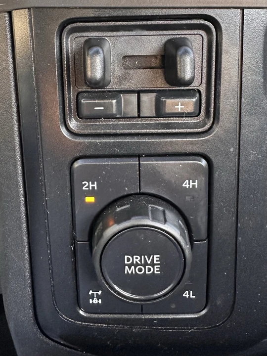 2023 Ford Super Duty 5th Gen - Image 16 of 21