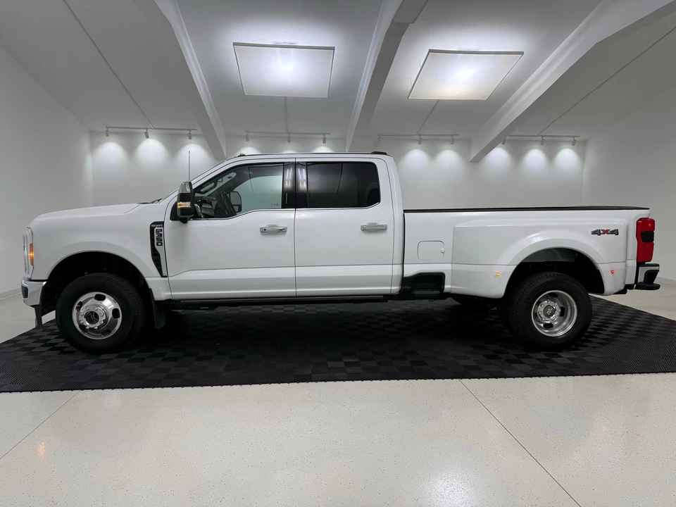 2023 Ford Super Duty 5th Gen - Image 4 of 21