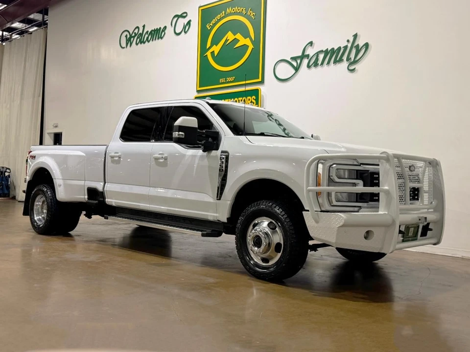 2023 Ford Super Duty 5th Gen - Image 2 of 21