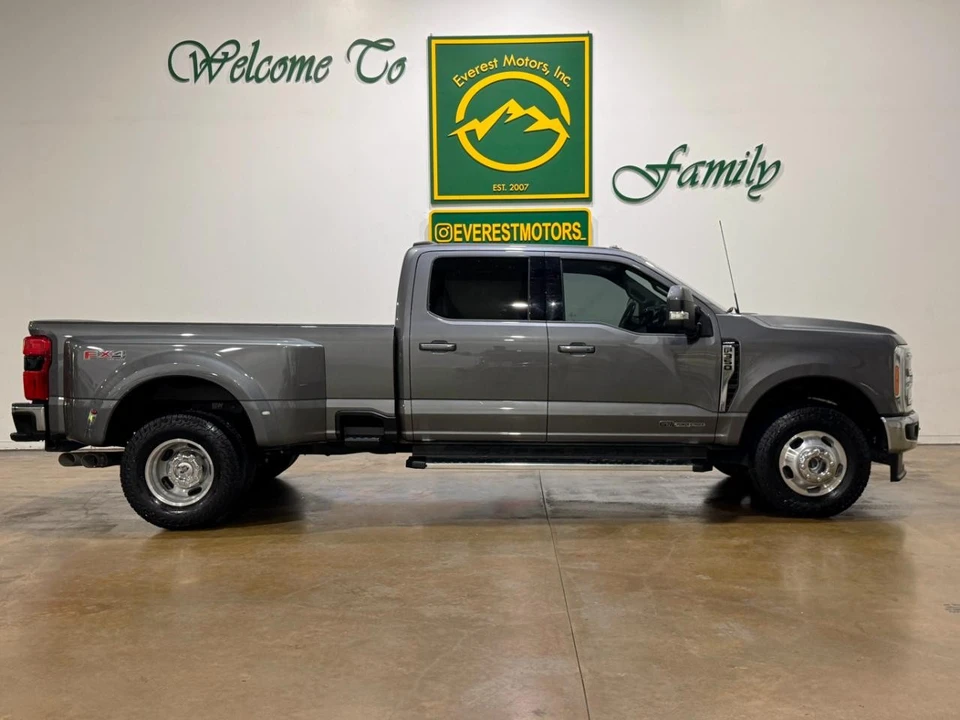 2023 Ford Super Duty 5th Gen - Image 2 of 30