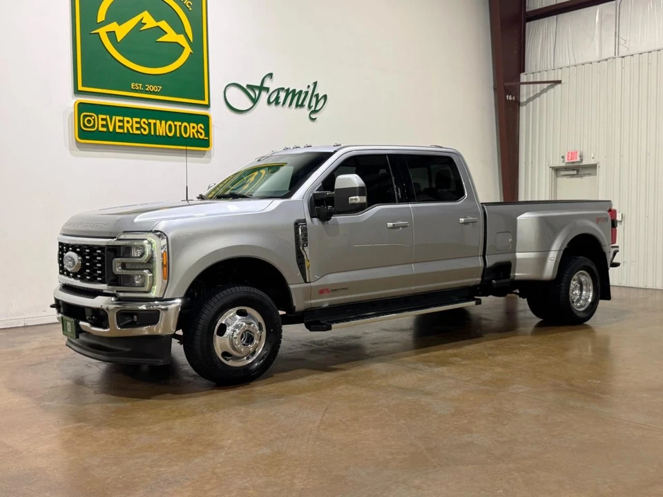 2023 Ford Super Duty 5th Gen - Image 5 of 31