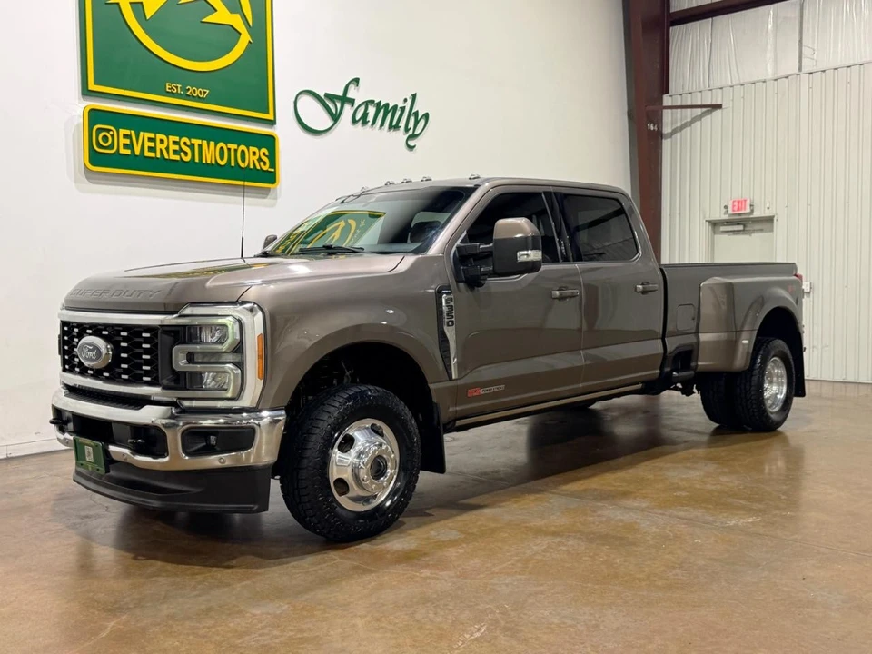 2023 Ford Super Duty 5th Gen - Image 3 of 31