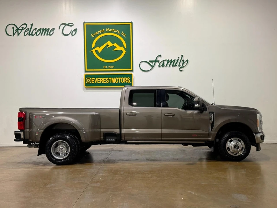 2023 Ford Super Duty 5th Gen - Image 9 of 31