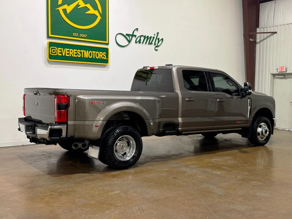 2023 Ford Super Duty 5th Gen - Image 8 of 31