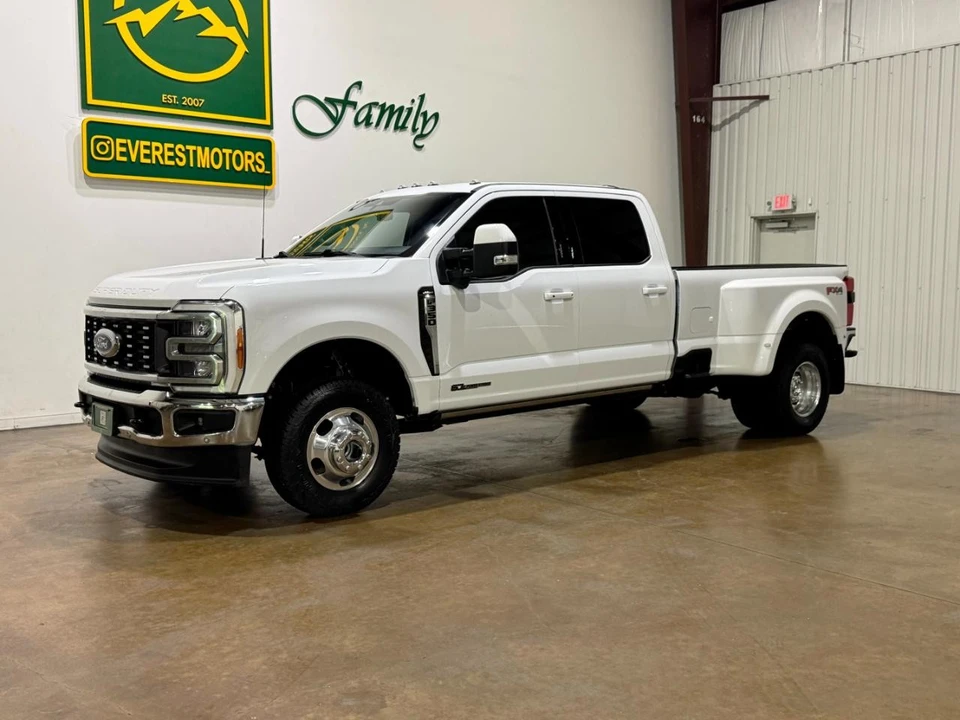 2023 Ford Super Duty 5th Gen - Image 3 of 31