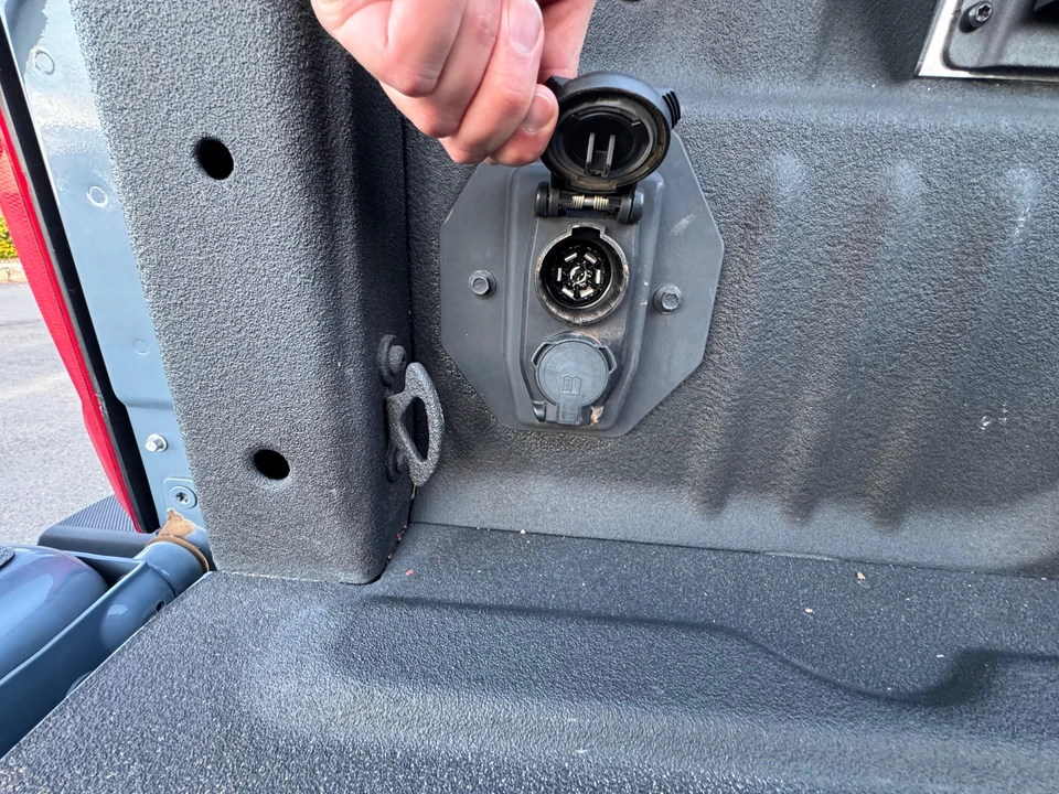 2023 Ford Super Duty 5th Gen - Image 25 of 31