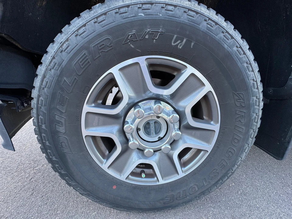 2023 Ford Super Duty 5th Gen - Image 29 of 31