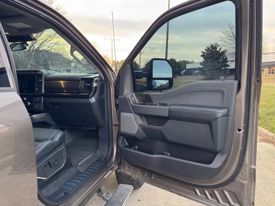 2023 Ford Super Duty 5th Gen - Image 19 of 21
