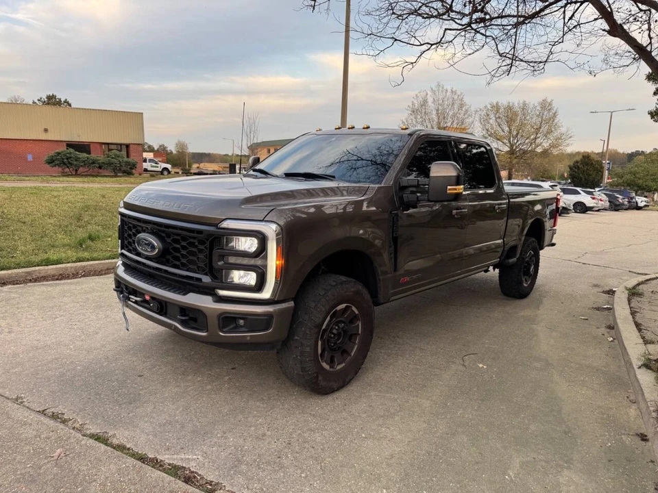 2023 Ford Super Duty 5th Gen - Image 2 of 21