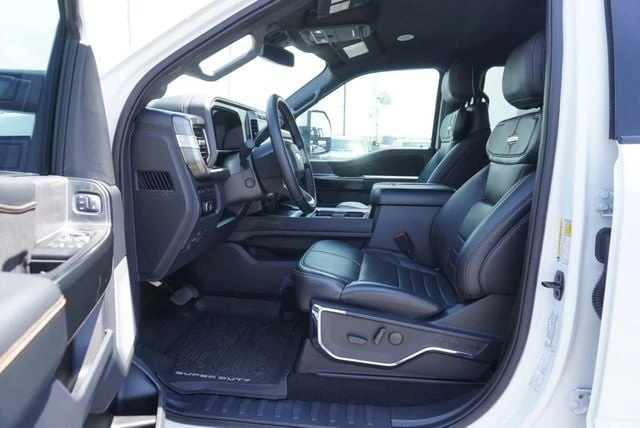2023 Ford Super Duty 5th Gen - Image 23 of 31