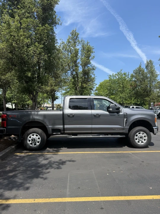 2023 Ford Super Duty 5th Gen - Image 2 of 5