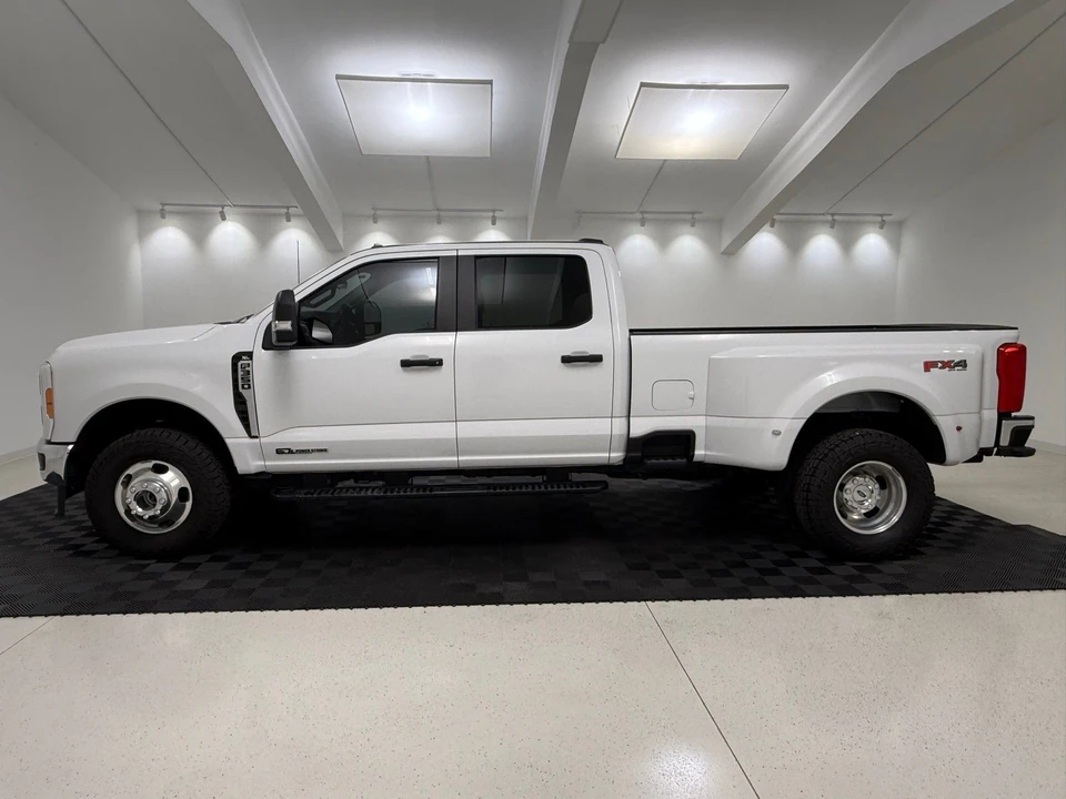 2023 Ford Super Duty 5th Gen - Image 4 of 21