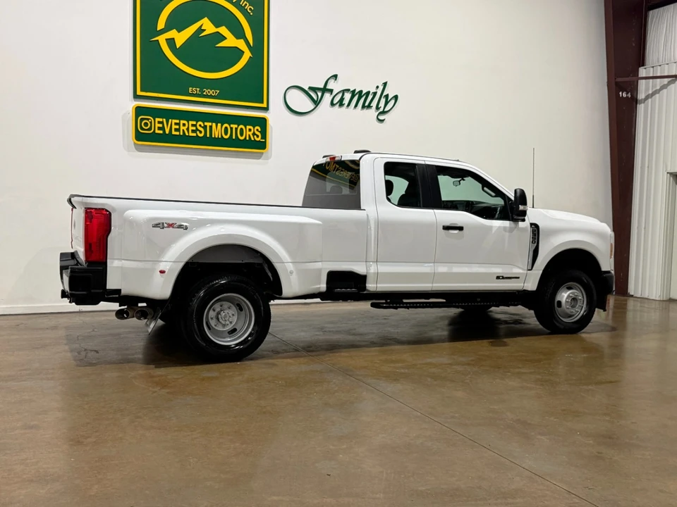 2023 Ford Super Duty 5th Gen - Image 8 of 12