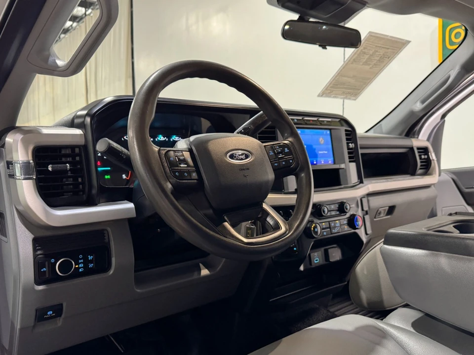 2023 Ford Super Duty 5th Gen - Image 13 of 21