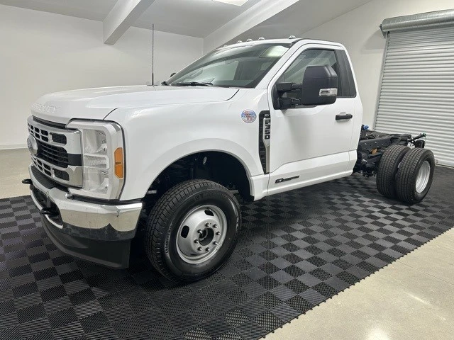 2023 Ford Super Duty 5th Gen - Image 2 of 12
