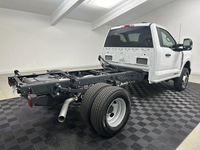 2023 Ford Super Duty 5th Gen - Image 4 of 12