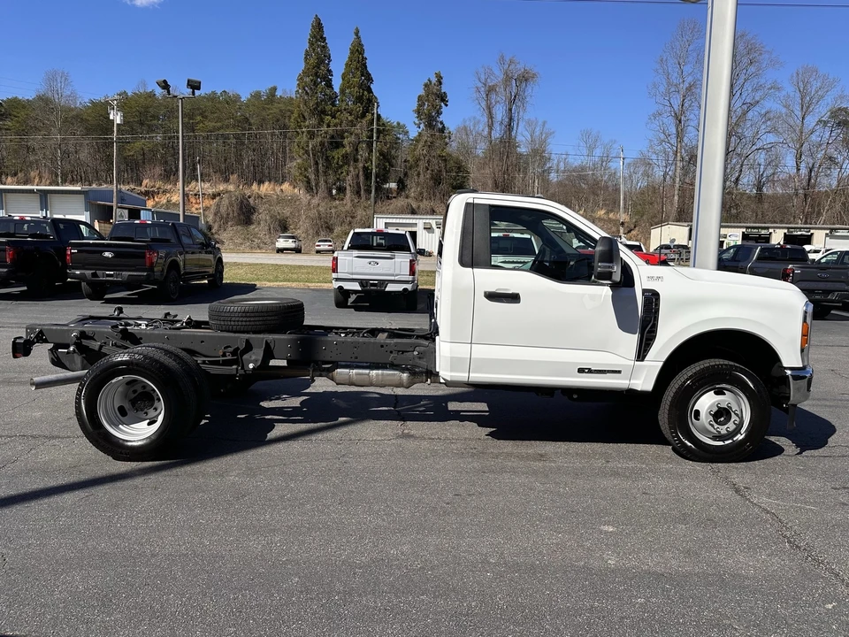 2023 Ford Super Duty 5th Gen - Image 5 of 21