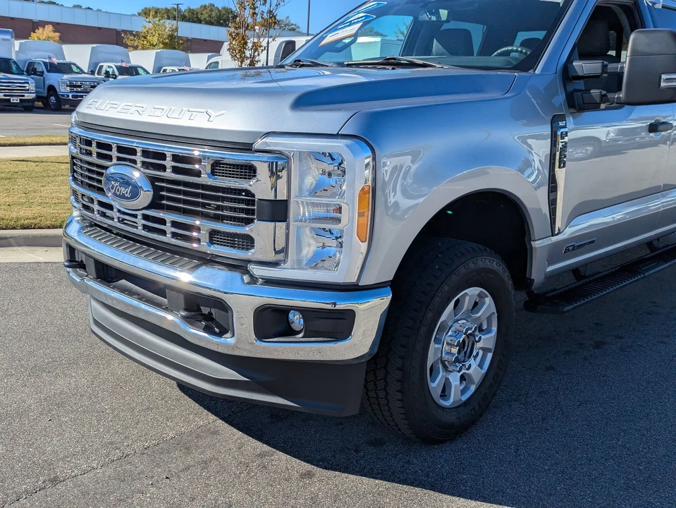2023 Ford Super Duty 5th Gen - Image 10 of 12