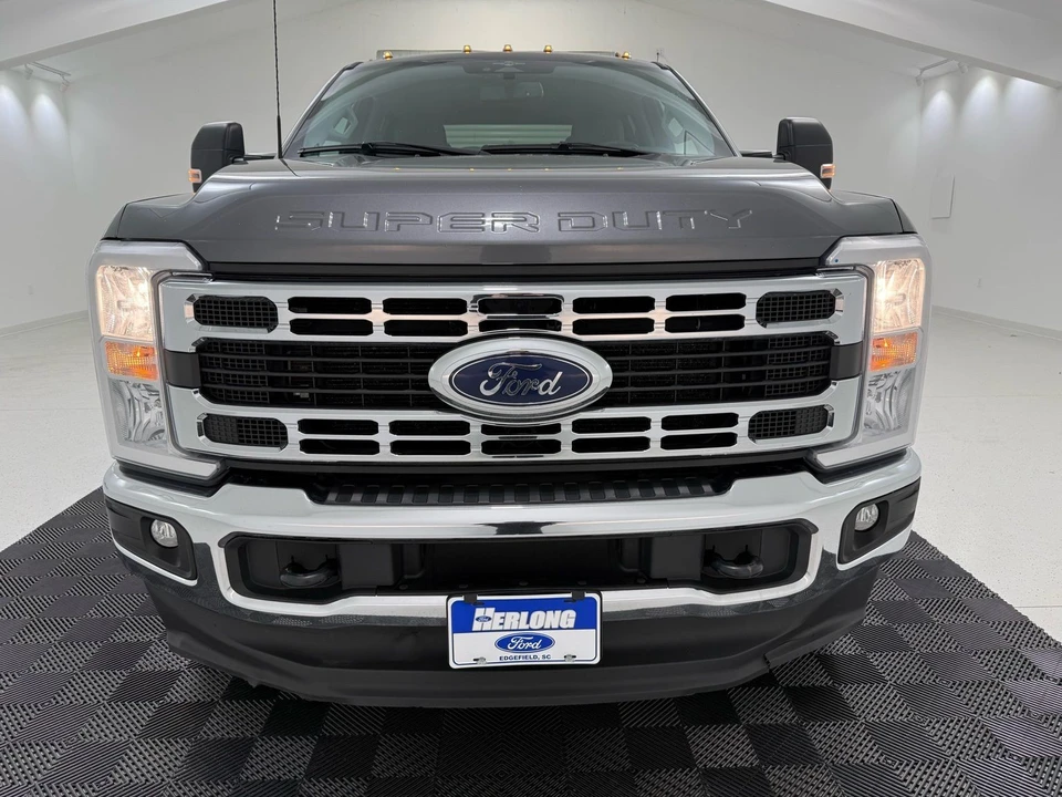 2023 Ford Super Duty 5th Gen - Image 2 of 21