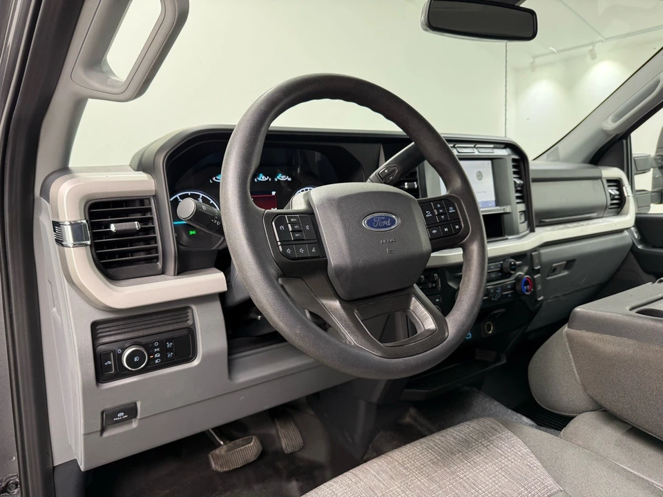 2023 Ford Super Duty 5th Gen - Image 16 of 21
