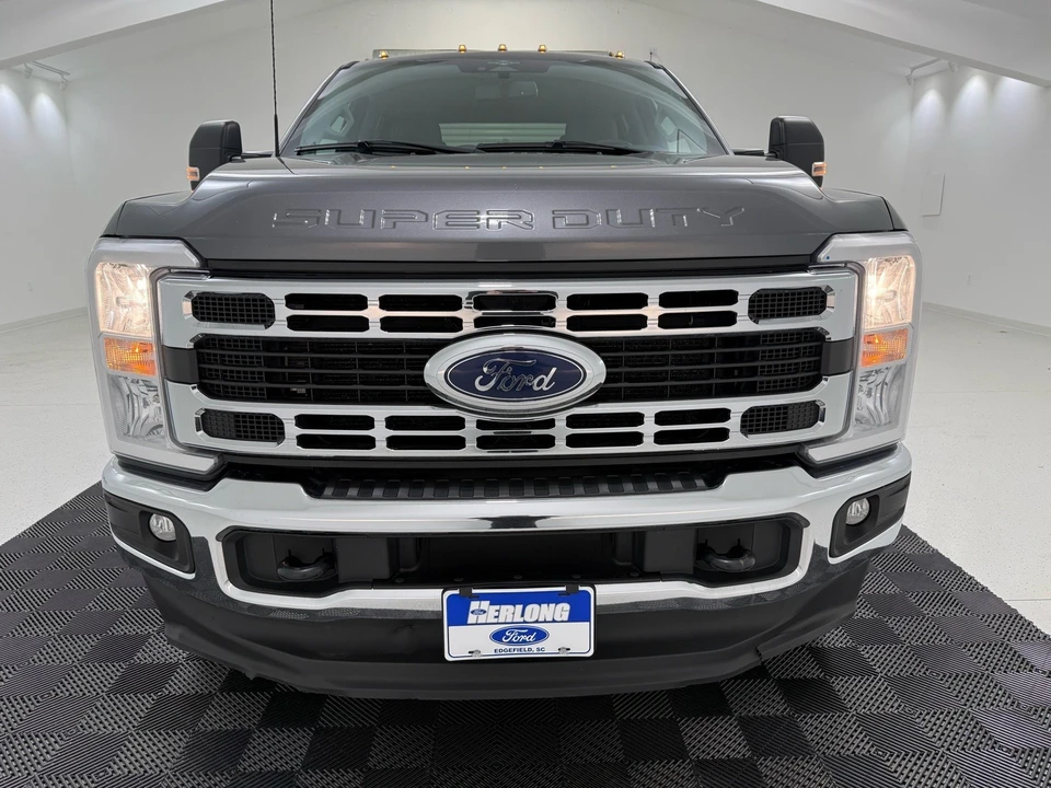 2023 Ford Super Duty 5th Gen - Image 2 of 12