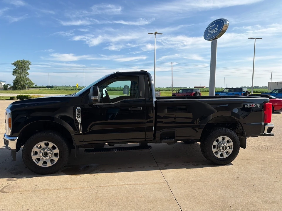 2023 Ford Super Duty 5th Gen - Image 9 of 31