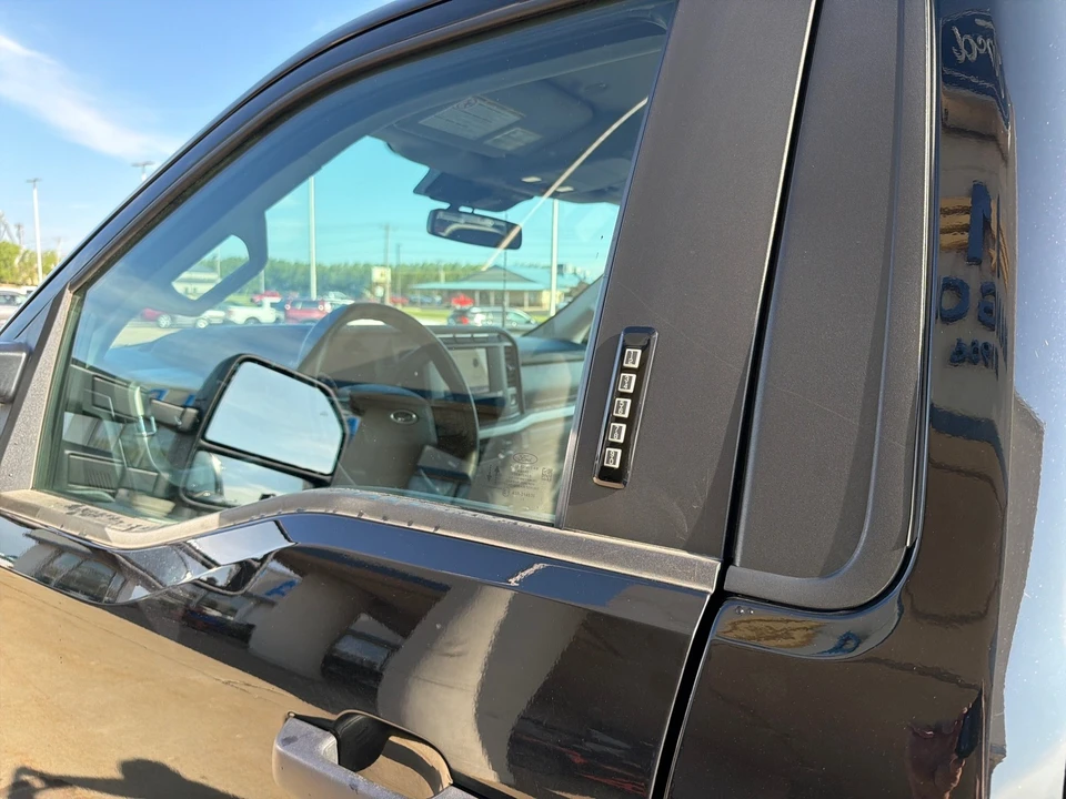 2023 Ford Super Duty 5th Gen - Image 17 of 31