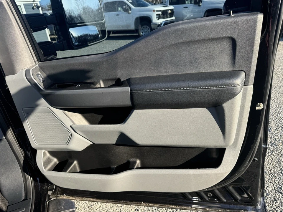 2023 Ford Super Duty 5th Gen - Image 9 of 12