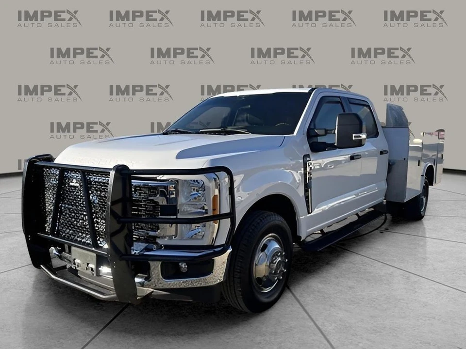 2023 Ford Super Duty 5th Gen - Image 2 of 12
