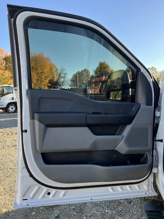 2023 Ford Super Duty 5th Gen - Image 9 of 12