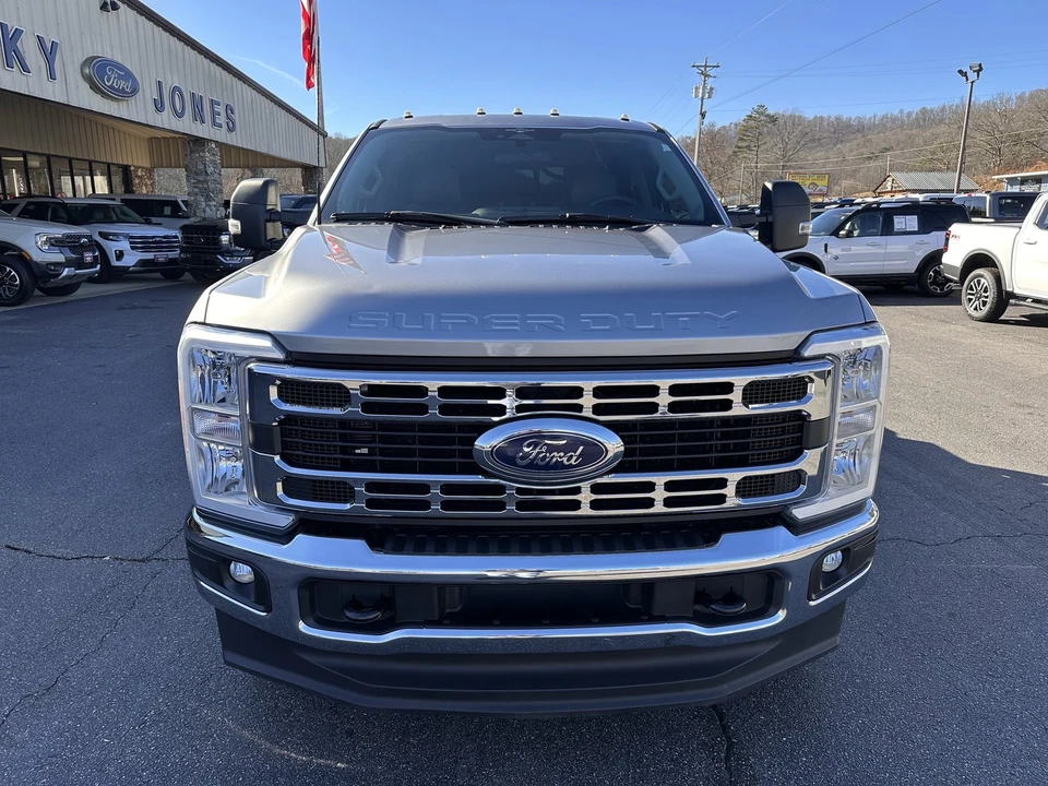 2023 Ford Super Duty 5th Gen - Image 3 of 12