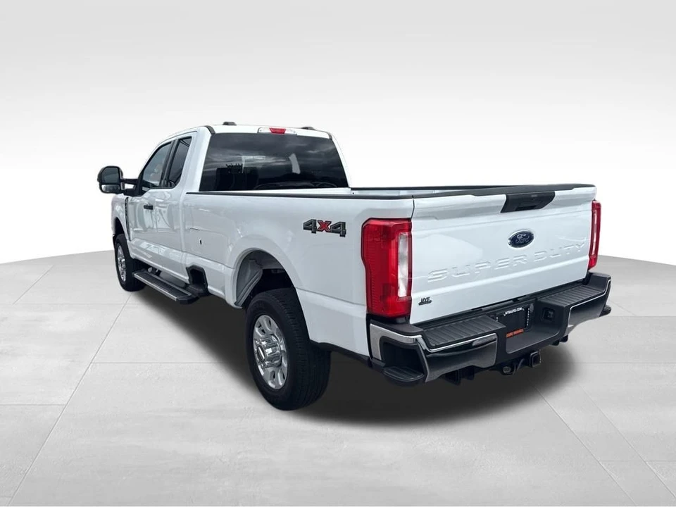2023 Ford Super Duty 5th Gen - Image 3 of 12